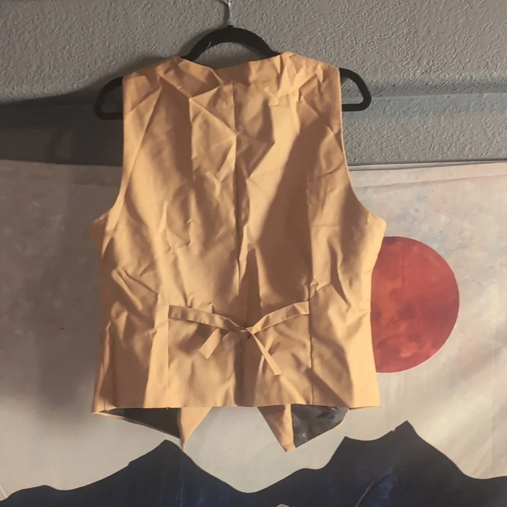 Women's Tailored 3 Piece Dress Suit In Tan - Picture 8 of 14